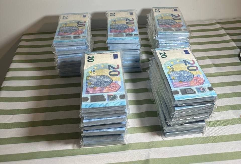 Comprar billetes falsos de 20 euros